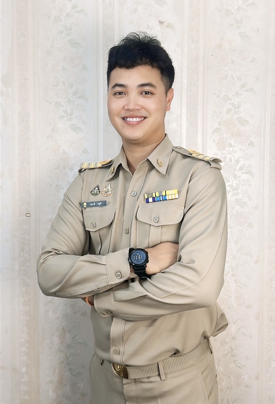 นายกุลบดี  อยู่ดี